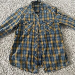 Women’s Orvis Flannel in perfect condition. Worn only twice. From home w/o pets.